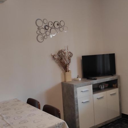 Apartman Iva Lägenhet Kaštela Exteriör bild